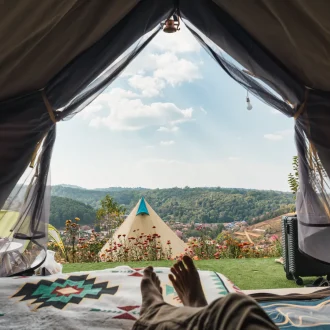 Как устроить тематический уикенд в глэмпинге