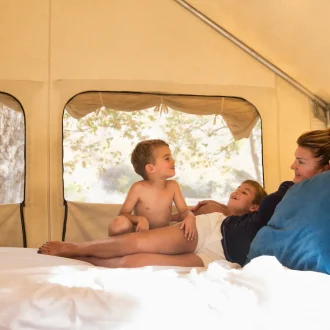 Детская зона в глэмпинге: нужно ли?