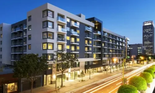 Что такое глэмпинг: история и современные форматы